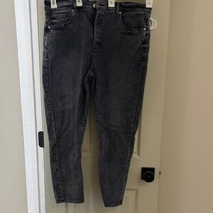 Women’s Black High-Waist Jeans